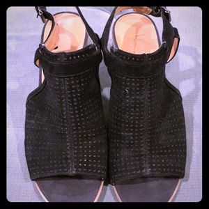 Franco Sarto open toe shoes